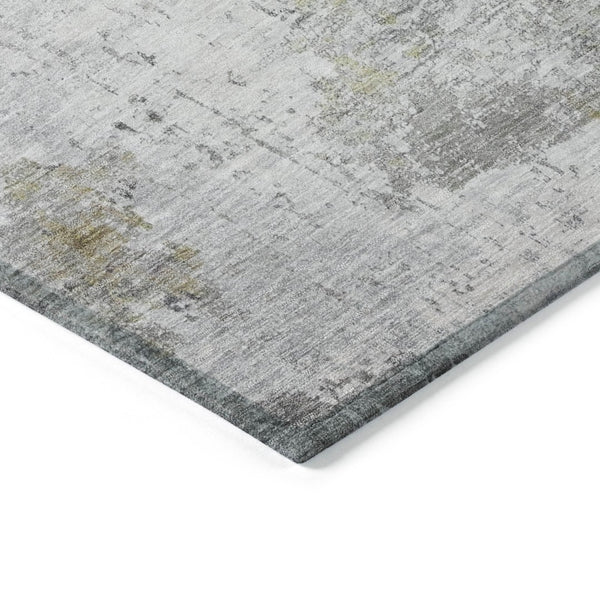 HomeRoots 8' Gray and Ivory Round Abstract Area Rug - Washable, Durable, Modern Design for Indoor & Outdoor Use 620331