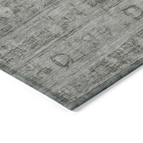 HomeRoots 8' Modern Pewter and Gray Geometric Round Area Rug - Durable, Washable Design for Indoor/Outdoor Use 620373