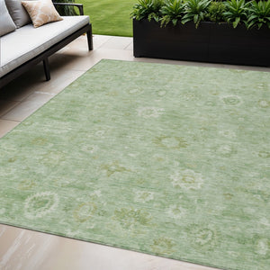HomeRoots 5' Washable Damask Area Rug in Artichoke Green, Ivory & Mint - Durable for Indoor/Outdoor Spaces 620414