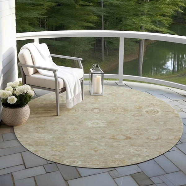 HomeRoots 8' Beige Tan and Ivory Damask Round Area Rug - Washable, Durable, Indoor-Outdoor Versatility! 620421