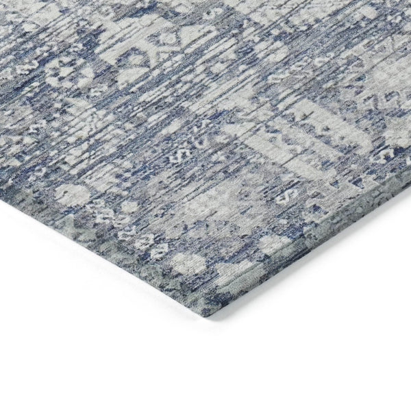 HomeRoots 8' Blue and Ivory Round Tribal Rug - Stylish, Durable, Washable Area Rug for Indoors & Outdoors! 620463