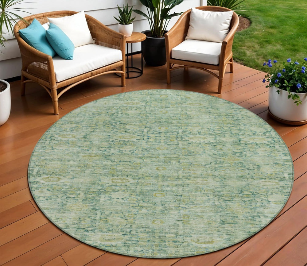 HomeRoots 8' Vibrant Artichoke Green & Teal Blue Round Oriental Area Rug – Washable for Indoor & Outdoor Use! 620583
