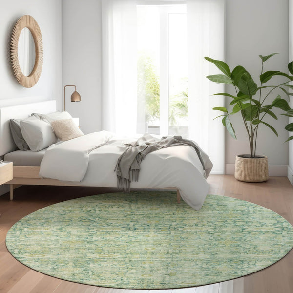 HomeRoots 8' Vibrant Artichoke Green & Teal Blue Round Oriental Area Rug – Washable for Indoor & Outdoor Use! 620583