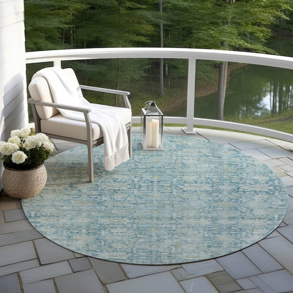 HomeRoots 8' Blue & Ivory Round Oriental Rug - Timeless Design, Washable, Durable for Indoor & Outdoor Spaces 620589