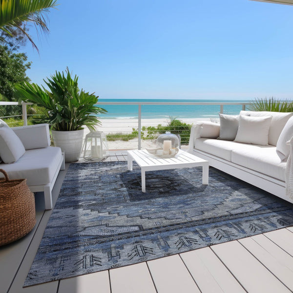 HomeRoots 5' Washable Blue Ivory Gray Tribal Area Rug - Durable Indoor Outdoor Design for Every Space! 620648