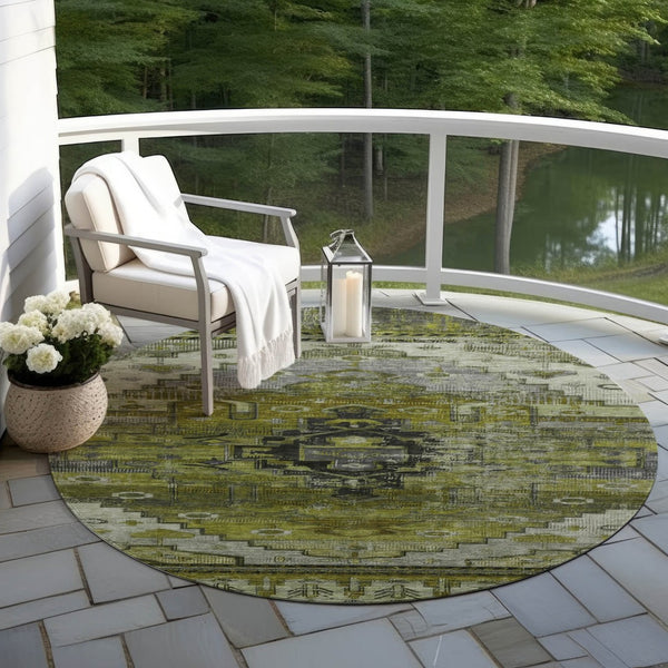 HomeRoots 8' Olive Green Tribal Round Rug - Stylish, Washable Indoor/Outdoor Area Rug for Modern Spaces 620655