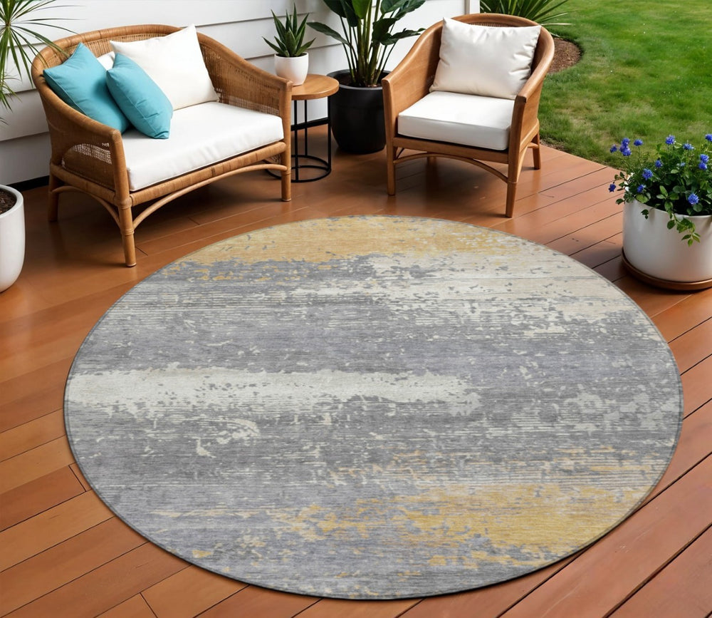 HomeRoots 8' Gold, Gray & Silver Round Abstract Area Rug - Washable Indoor/Outdoor Design for High-Traffic Spaces 620697