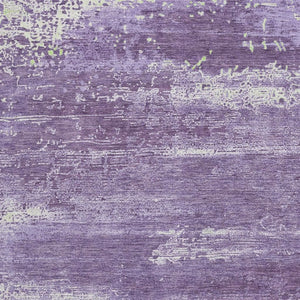 HomeRoots 5' Stylish Purple and Ivory Abstract Area Rug – Washable, Durable, Perfect for Indoor/Outdoor Use! 620726