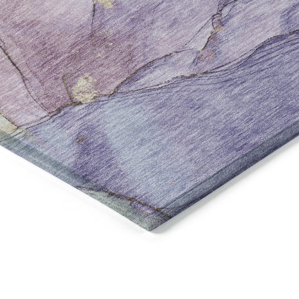 HomeRoots 8' Lavender and Beige Round Abstract Rug - Washable, Durable, Ideal for Indoor/Outdoor Spaces! 620860