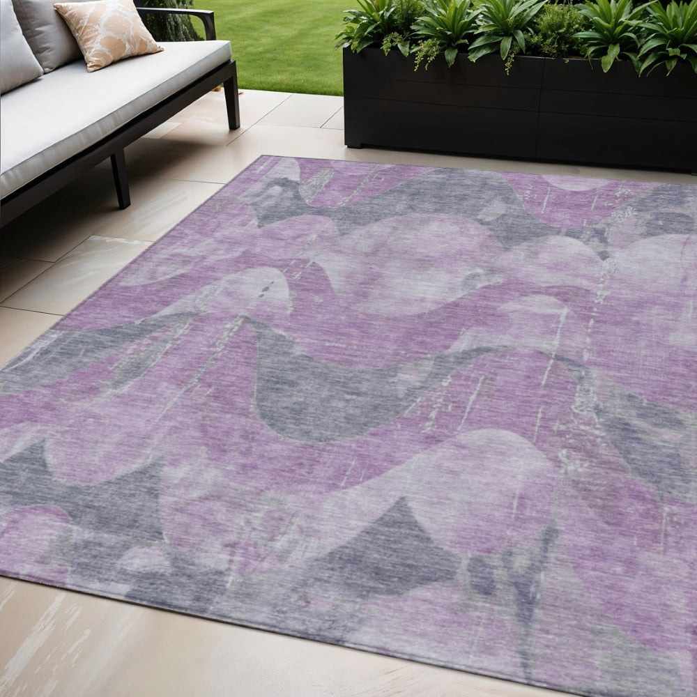 HomeRoots 5' X 8' Stylish Lavender & Gray Abstract Washable Area Rug for Indoor & Outdoor Living Spaces 620949