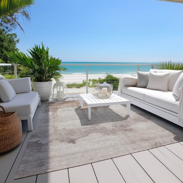 HomeRoots 5' Taupe and Ivory Abstract Area Rug - Washable, Durable Design for Indoor and Outdoor Spaces 621129