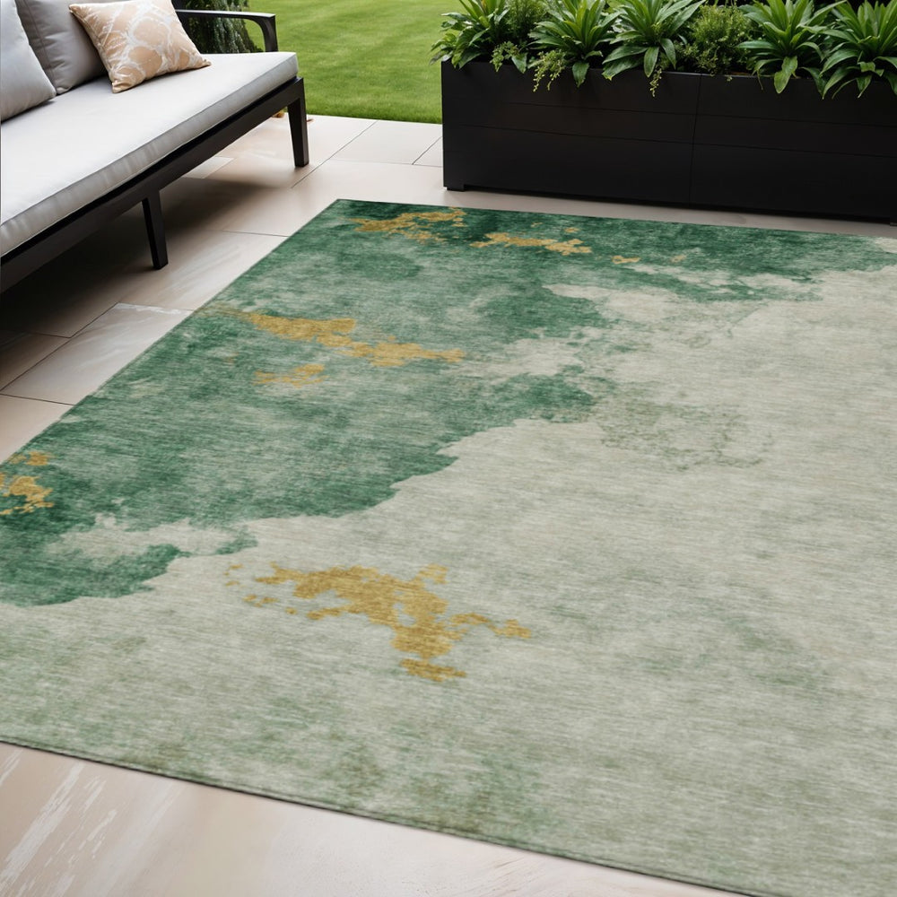 HomeRoots 5' Emerald Sage and Ivory Abstract Indoor Outdoor Rug – Durable, Washable & Stylish for Any Space 621135