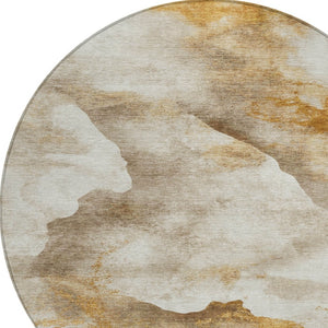 HomeRoots 8' Beige and Gold Round Area Rug - Modern Abstract Design for Indoor/Outdoor Use, Washable & Durable 621160