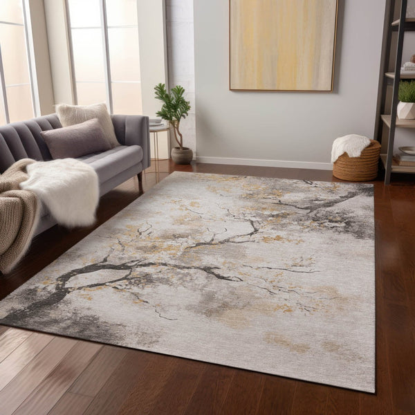 HomeRoots 5' Washable Beige and Charcoal Floral Indoor-Outdoor Area Rug - Durable, Stylish, Easy Care! 621209