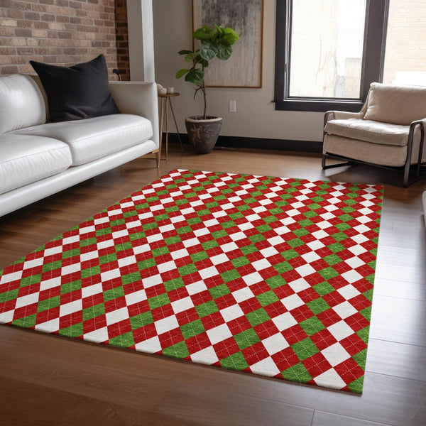 HomeRoots 5' X 8' Argyle Area Rug - Red, White & Green Indoor/Outdoor Design, Stain-Resistant, Machine Washable 621293