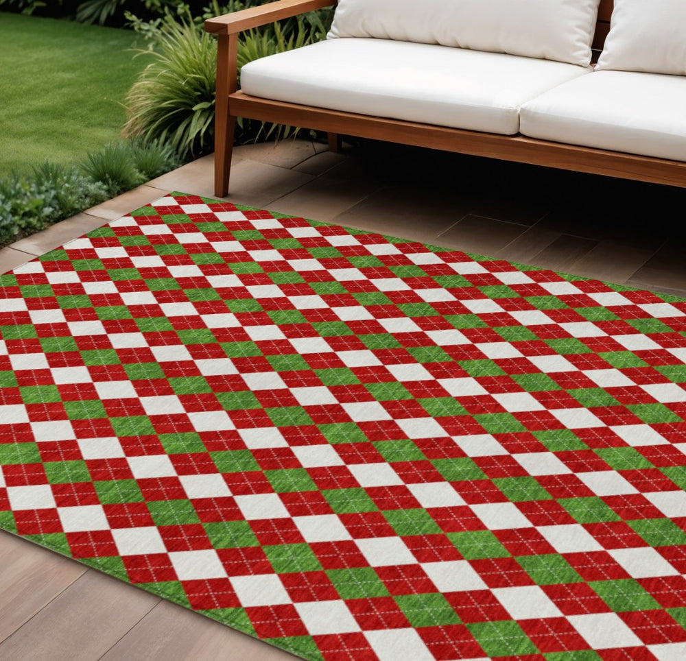 HomeRoots 9' X 12' Argyle Indoor Outdoor Area Rug - Durable, Washable, Colorful Accent for High-Traffic Spaces 621296