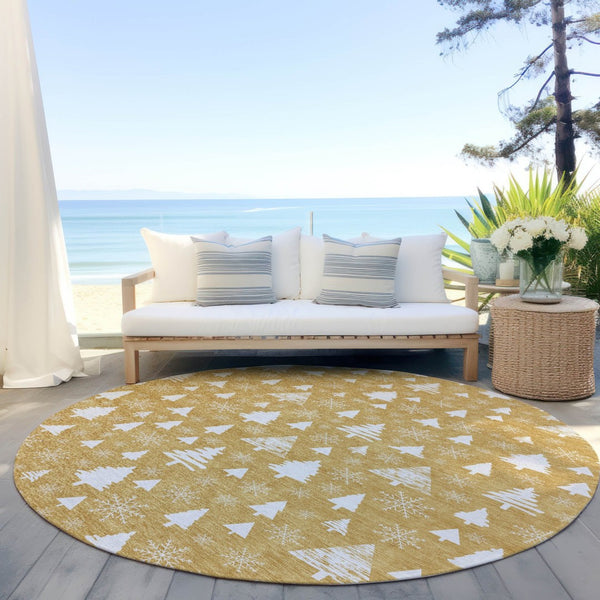 HomeRoots 8' Gold and Ivory Round Area Rug – Elegant Snowflake Design, Washable, Durable for Indoor/Outdoor Use 621384