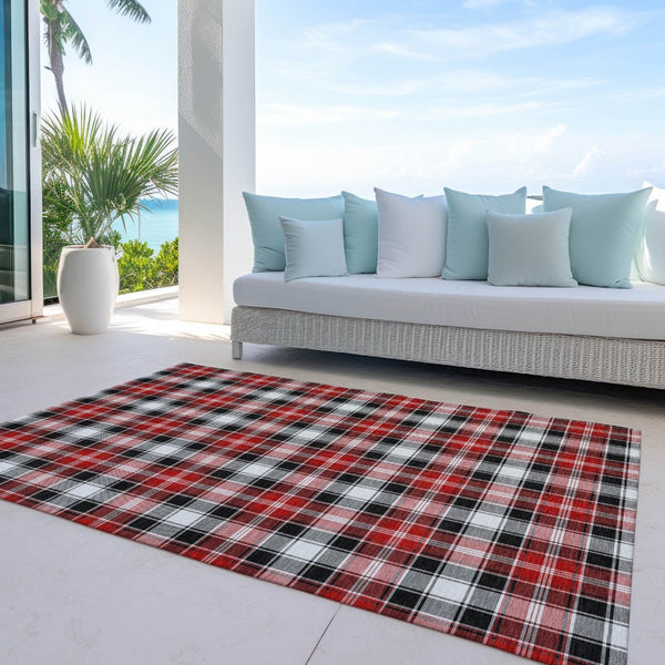 HomeRoots 5' X 8' Plaid Washable Area Rug in Black, Red, and White – Durable Indoor/Outdoor Style for Every Space 621425