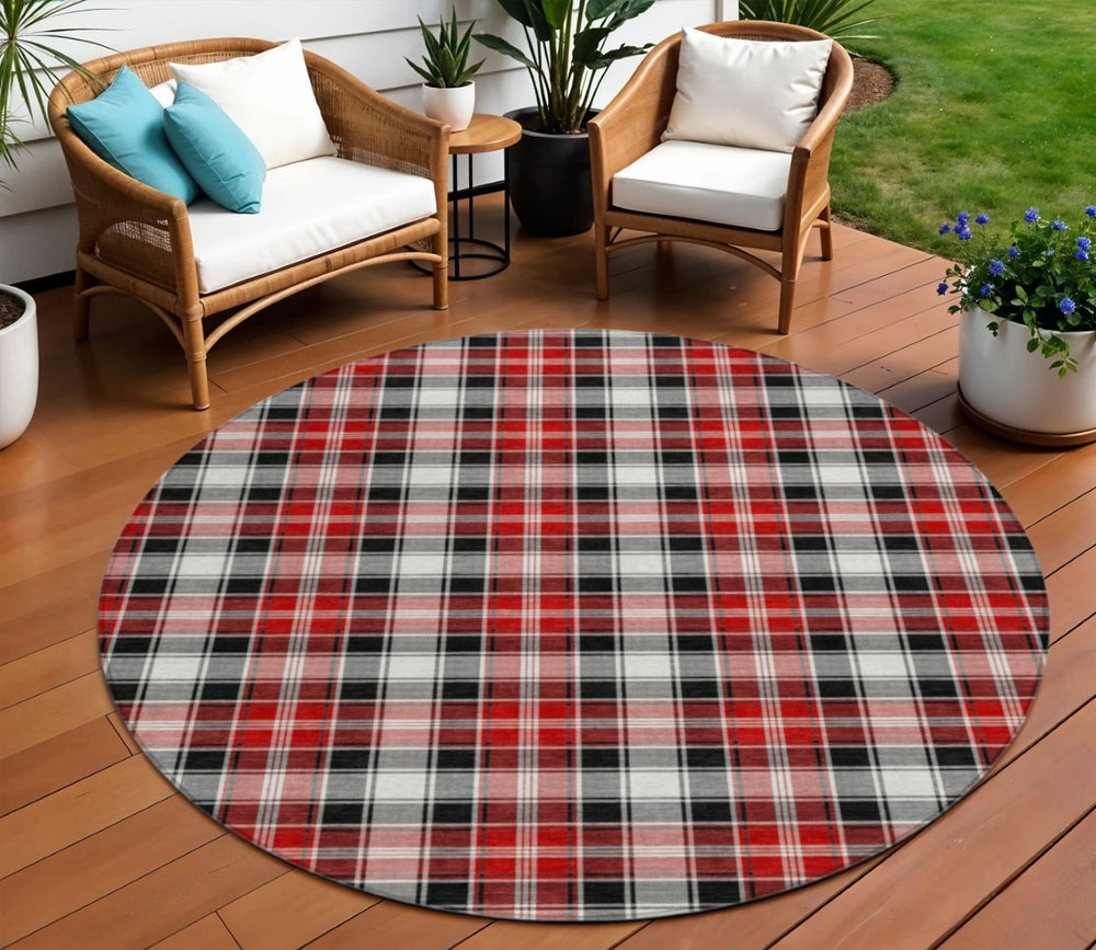 HomeRoots 8' Round Plaid Area Rug in Black, Red, and White - Stylish, Washable, Indoor/Outdoor Durability 621426
