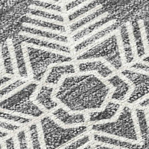 HomeRoots 5' Snowflake Washable Area Rug in Gray, Blue & Ivory - Indoor/Outdoor Durable & Stylish Design 621623