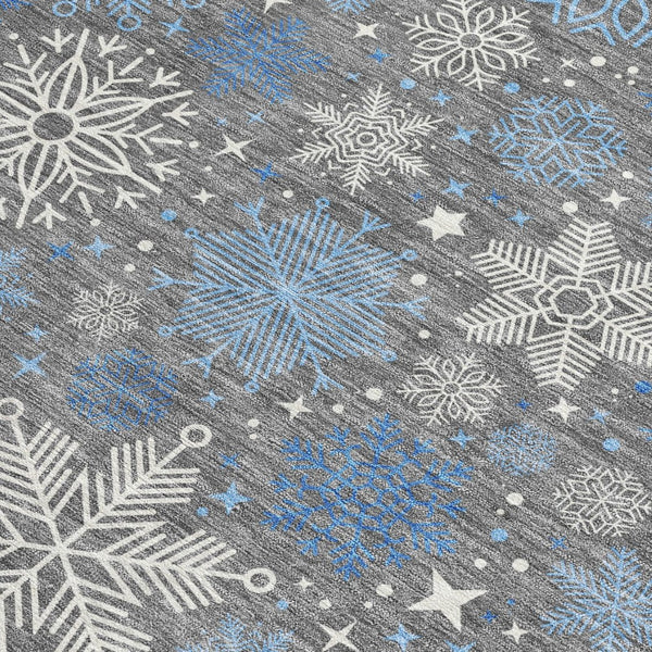 HomeRoots 8' X 10' Stylish Gray Blue and Ivory Snowflake Washable Rug - Durable Indoor/Outdoor Design! 621625