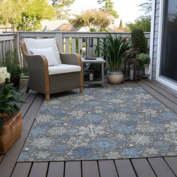 HomeRoots 8' X 10' Stylish Gray Blue and Ivory Snowflake Washable Rug - Durable Indoor/Outdoor Design! 621625