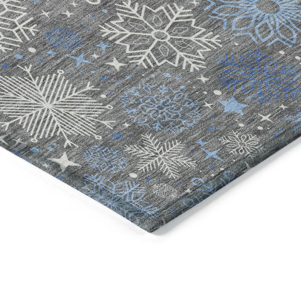 HomeRoots 9' Stylish Gray-Blue Snowflake Indoor Outdoor Area Rug - Washable, Durable, Perfect for High-Traffic Spaces 621626