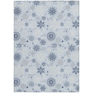 HomeRoots 5' Stylish Snowflake Washable Area Rug in Sky Blue & Navy - Indoor/Outdoor Durability & Elegance! 621647