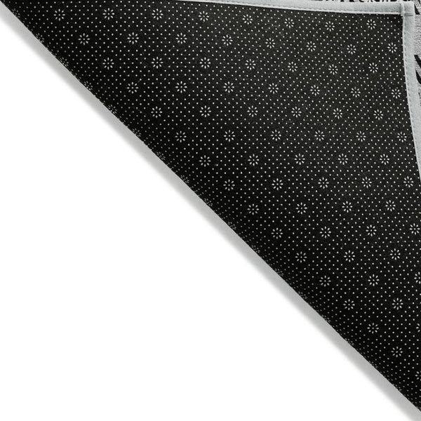 HomeRoots 5' Stylish Gray, Black & Ivory Plaid Washable Area Rug – Perfect for Indoor & Outdoor Spaces! 621671