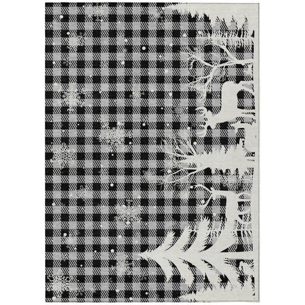 HomeRoots 5' Stylish Gray, Black & Ivory Plaid Washable Area Rug – Perfect for Indoor & Outdoor Spaces! 621671
