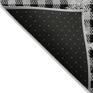 HomeRoots 5' Stylish Gray, Black & Ivory Plaid Washable Area Rug – Perfect for Indoor & Outdoor Spaces! 621671