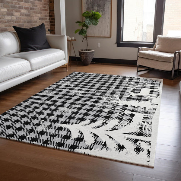 HomeRoots 5' Stylish Gray, Black & Ivory Plaid Washable Area Rug – Perfect for Indoor & Outdoor Spaces! 621671