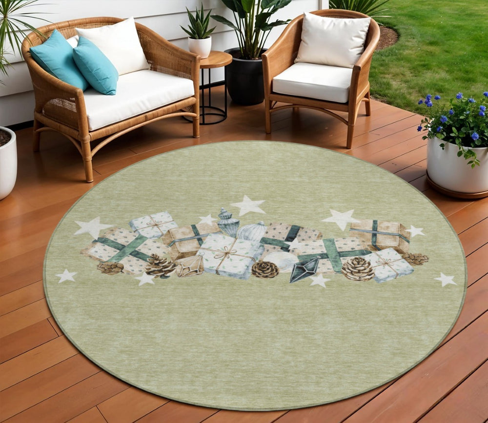 HomeRoots 8' Stylish Artichoke Green Round Washable Area Rug - Durable Indoor/Outdoor Geometric Design 621690