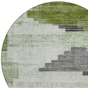HomeRoots 8' Fern Green Geometric Round Area Rug - Washable, Durable, Indoor/Outdoor Perfect for High Traffic Areas 621918