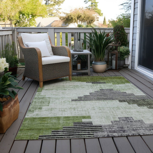 HomeRoots 10' Contemporary Fern Green Geometric Area Rug - Washable, Durable & Ideal for Indoor/Outdoor Spaces 621921