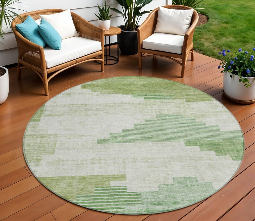 HomeRoots 8' Stylish Sage Ivory and Olive Green Geometric Round Washable Indoor Outdoor Area Rug for Versatile Spaces 621930