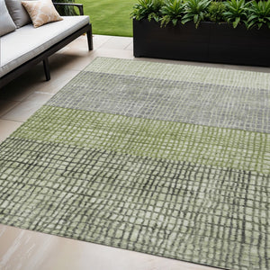 HomeRoots 5' Artichoke Green and Gray Geometric Rug - Washable, Stain-Resistant for Indoor and Outdoor Use! 621983