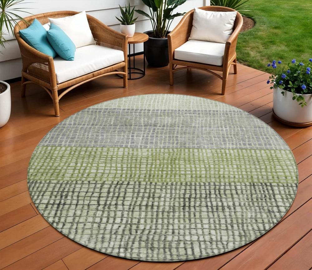 HomeRoots 8' Artichoke Green & Gray Round Geometric Rug - Washable, Durable for Indoor/Outdoor Spaces, Stylish! 621984