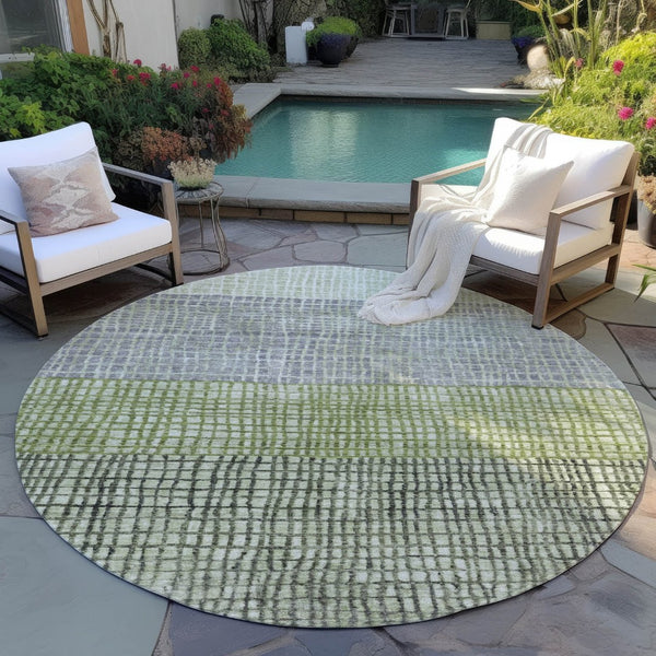HomeRoots 8' Artichoke Green & Gray Round Geometric Rug - Washable, Durable for Indoor/Outdoor Spaces, Stylish! 621984