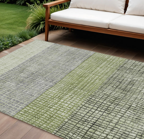 HomeRoots 8' X 10' Artichoke Green & Gray Geometric Rug - Washable Indoor/Outdoor, Durable, Stylish & Versatile 621985