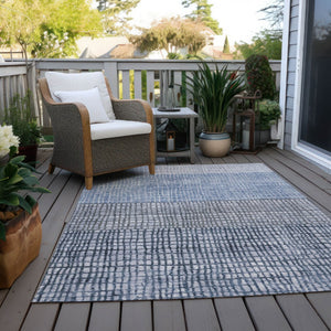 HomeRoots 5' Stylish Blue and Ivory Geometric Washable Area Rug for Indoor and Outdoor High-Traffic Spaces 622007