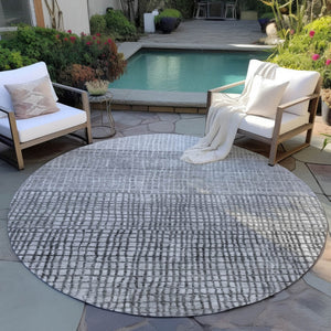 HomeRoots 8' Gray and Silver Round Geometric Area Rug - Stylish, Washable, Durable for Indoor & Outdoor Use 622020