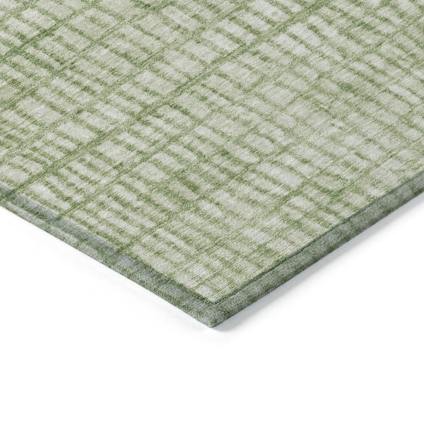 HomeRoots 5' Sage and Ivory Geometric Indoor Outdoor Area Rug - Stylish, Washable, Durable for High Traffic Spaces 622037