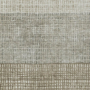 HomeRoots 5' Taupe and Ivory Geometric Area Rug - Washable Versatile Indoor/Outdoor Rug for High-Traffic Areas 622055