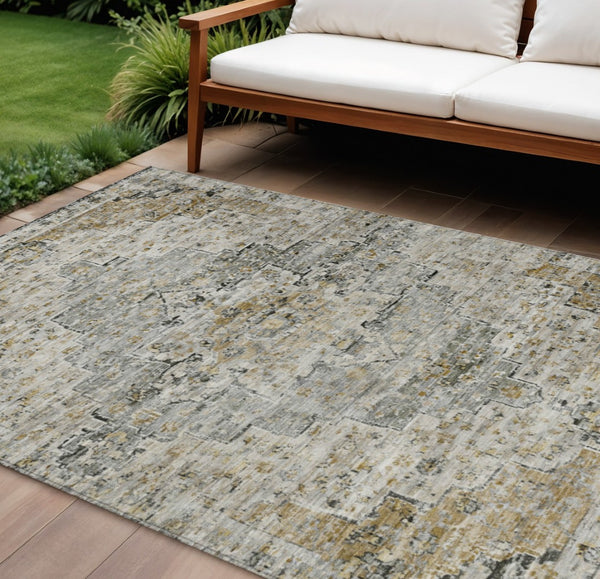 HomeRoots 10' Taupe and Beige Medallion Area Rug – Stylish Washable Indoor/Outdoor Rug for High-Traffic Spaces 622095