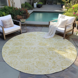 HomeRoots 8' Gold and Beige Round Damask Rug - Stylish Washable Indoor/Outdoor Area Rug for Easy Care & Durability 622116