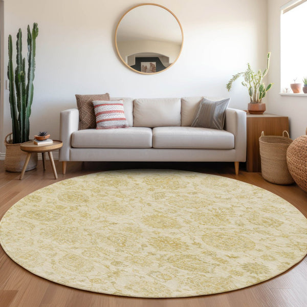 HomeRoots 8' Gold and Beige Round Damask Rug - Stylish Washable Indoor/Outdoor Area Rug for Easy Care & Durability 622116