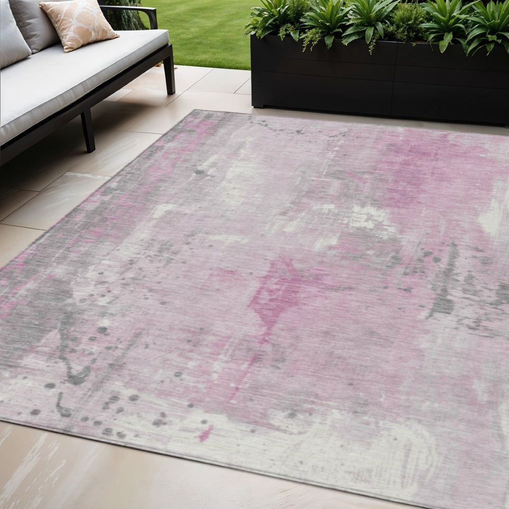 HomeRoots 5' X 8' Pink and Gray Abstract Area Rug - Durable, Machine Washable for Indoor/Outdoor Spaces! 622397