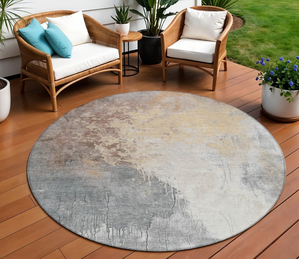 HomeRoots 8' Coral and Gray Round Abstract Area Rug - Stylish, Washable, and Perfect for Indoor/Outdoor Use 622446