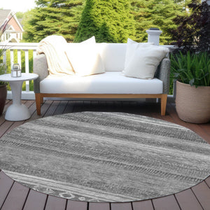 HomeRoots 5' Gray and Silver Aztec Area Rug - Durable, Washable Design for Indoor and Outdoor Spaces 8' Round 622608